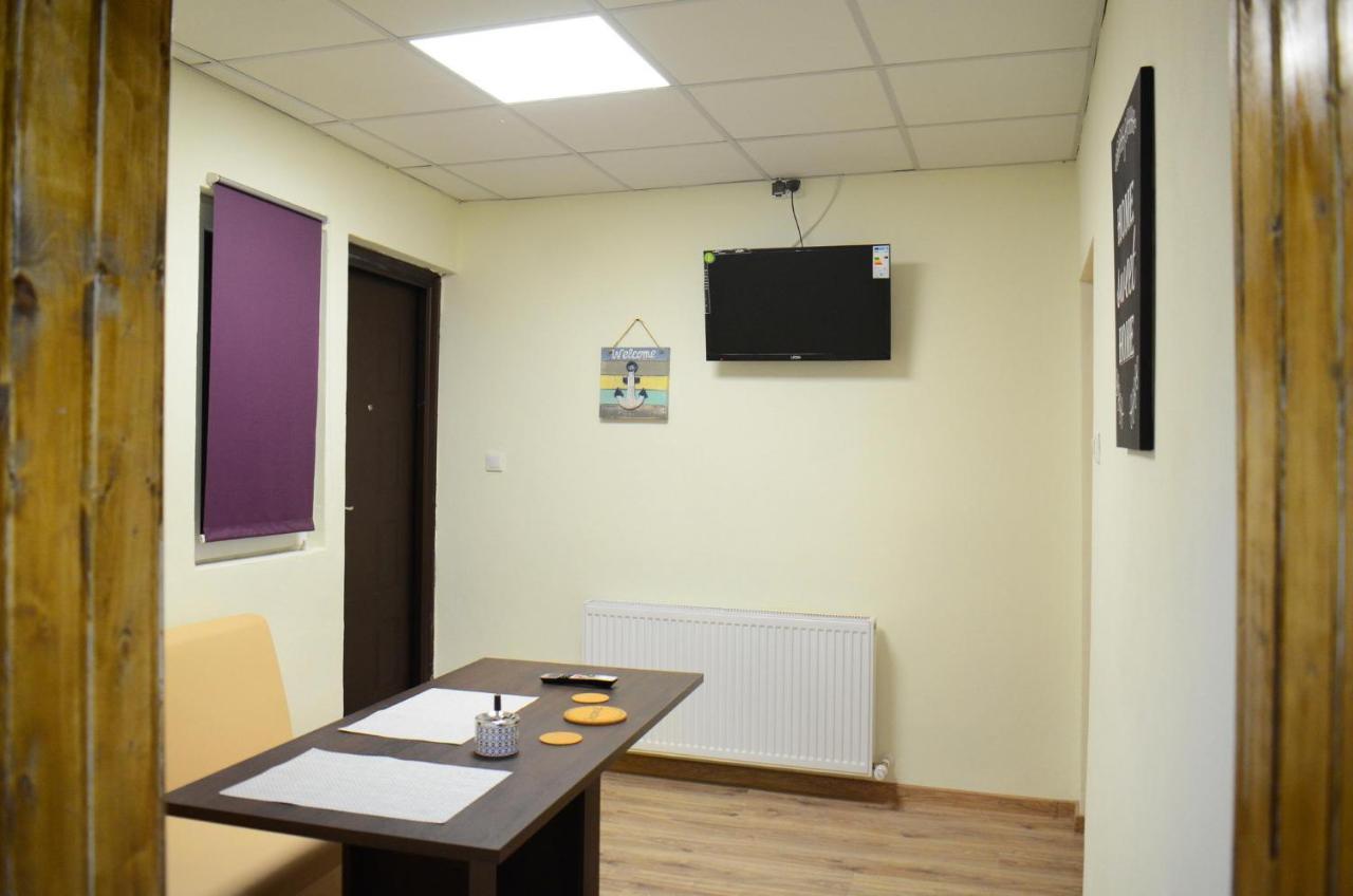 Private Apartment In The City Centre. Oradea Exterior photo